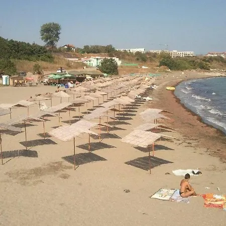 Seaview - Clara Sarafovo - 100m To Sea Burgas Stad